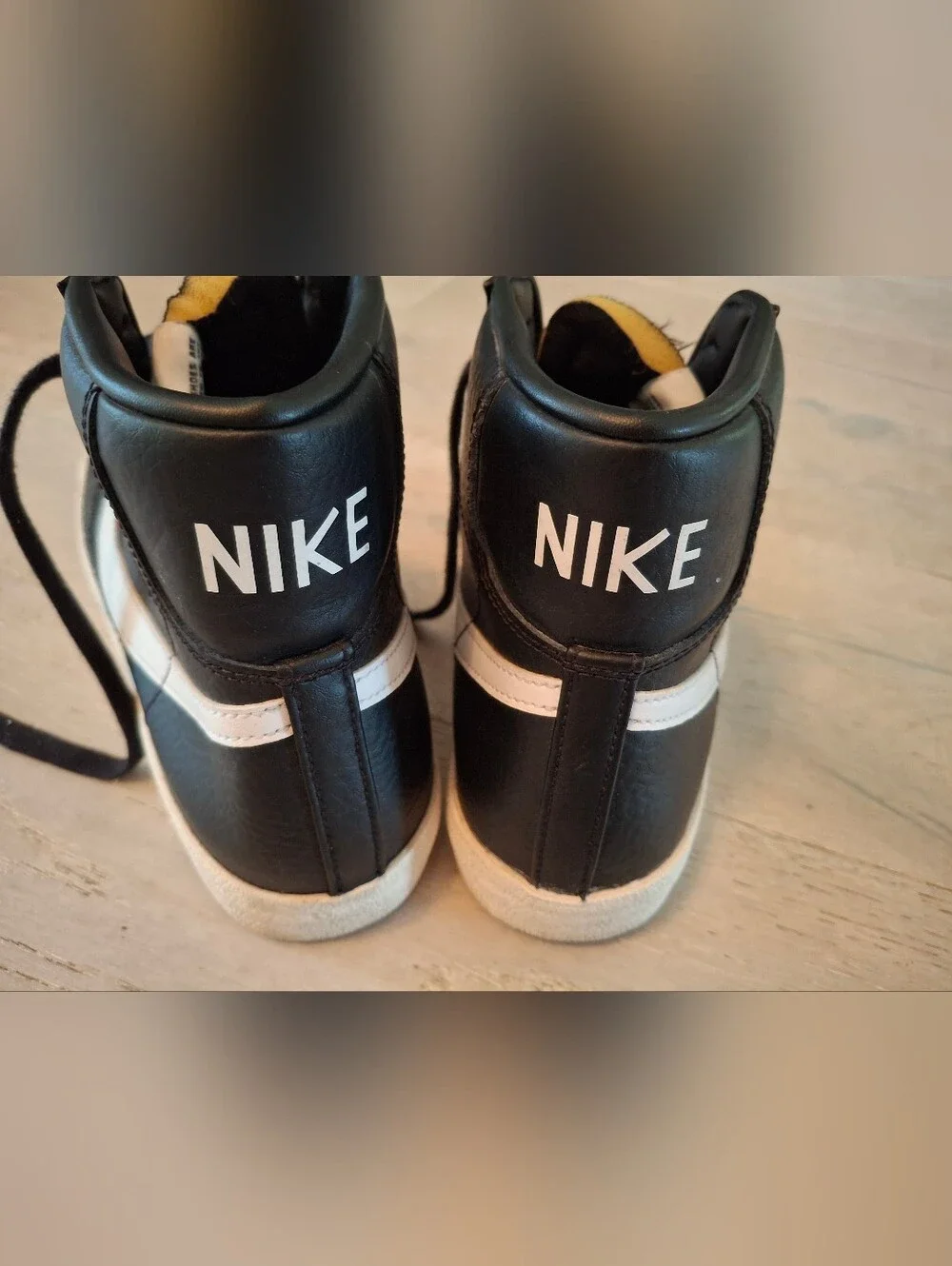 Nike Black High-Top Mid 77 Blazers Sneakers